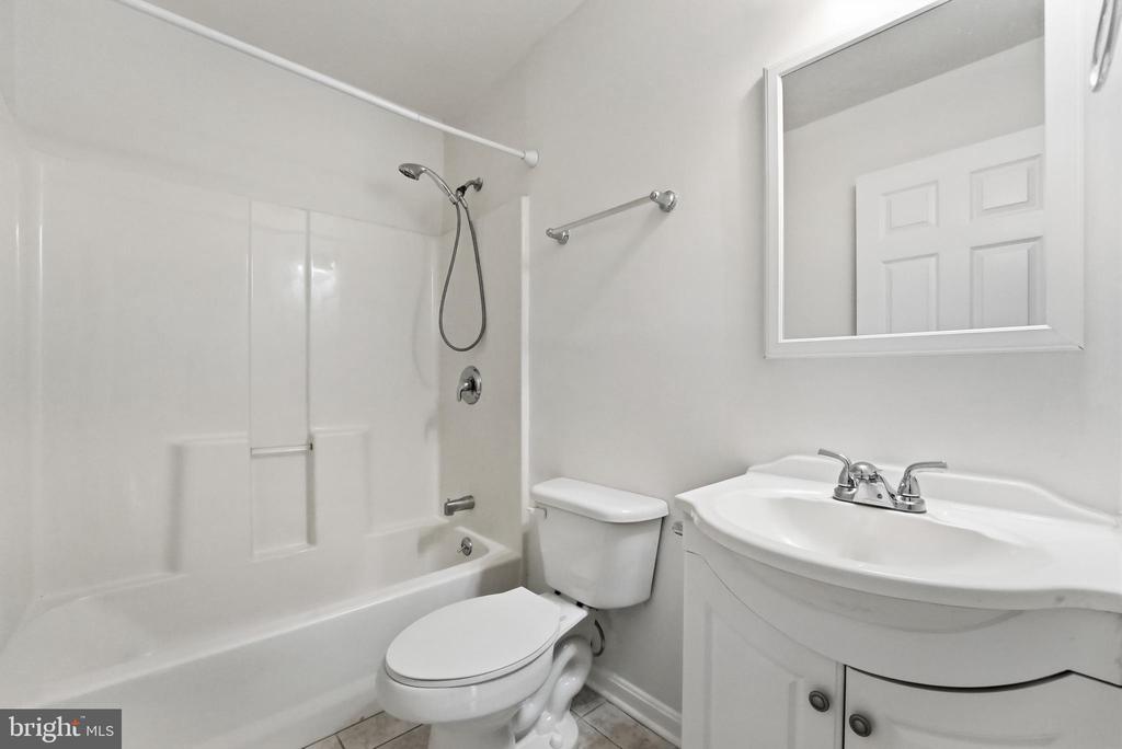 102 WAKEFIELD DR, LOCUST GROVE, Virginia 22508, 4 Bedrooms Bedrooms, ,3 BathroomsBathrooms,Residential,102 WAKEFIELD DR,VAOR2014532 MLS # VAOR2014532 102 WAKEFIELD DR, LOCUST GROVE, Virginia 22508, 4 Bedrooms Bedrooms, ,3 BathroomsBathrooms,Residential,102 WAKEFIELD DR,VAOR2014532 MLS # VAOR2014532