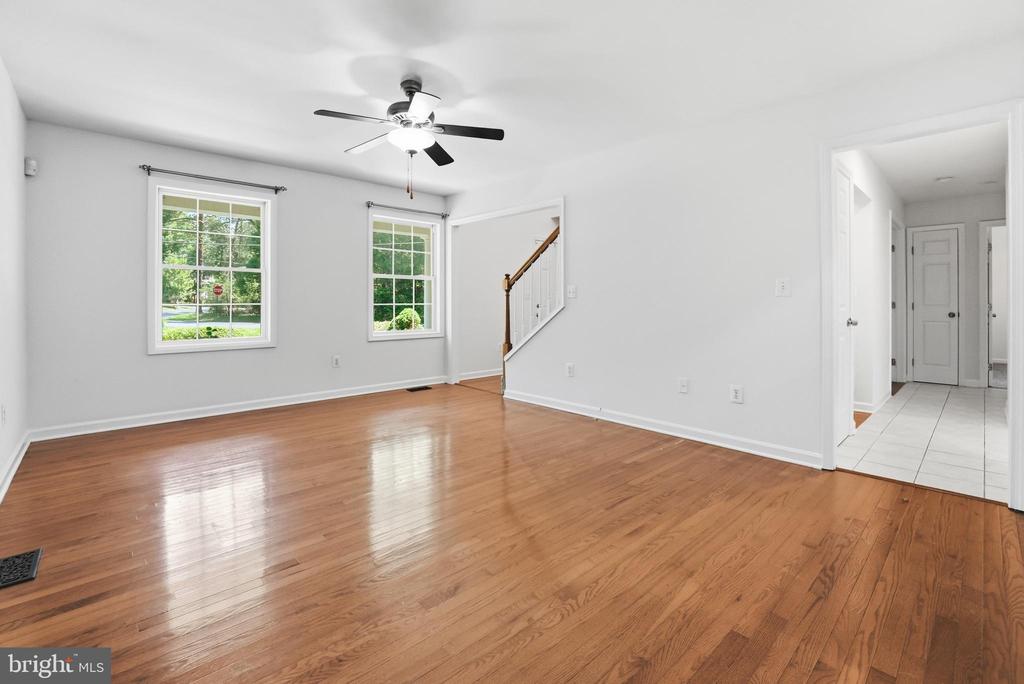 102 WAKEFIELD DR, LOCUST GROVE, Virginia 22508, 4 Bedrooms Bedrooms, ,3 BathroomsBathrooms,Residential,102 WAKEFIELD DR,VAOR2014532 MLS # VAOR2014532 102 WAKEFIELD DR, LOCUST GROVE, Virginia 22508, 4 Bedrooms Bedrooms, ,3 BathroomsBathrooms,Residential,102 WAKEFIELD DR,VAOR2014532 MLS # VAOR2014532