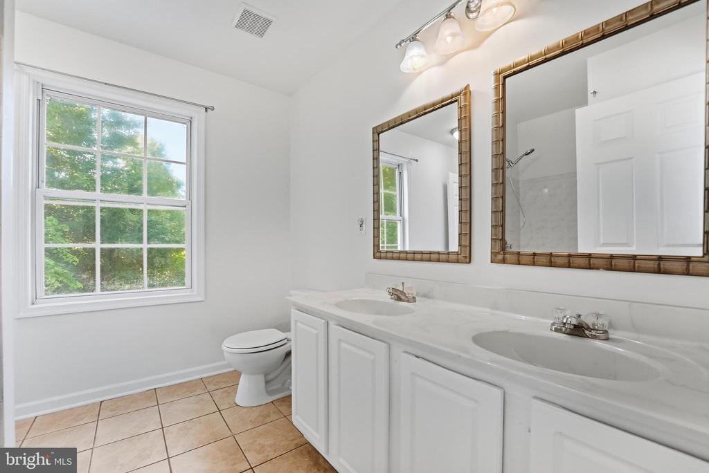 102 WAKEFIELD DR, LOCUST GROVE, Virginia 22508, 4 Bedrooms Bedrooms, ,3 BathroomsBathrooms,Residential,102 WAKEFIELD DR,VAOR2014532 MLS # VAOR2014532 102 WAKEFIELD DR, LOCUST GROVE, Virginia 22508, 4 Bedrooms Bedrooms, ,3 BathroomsBathrooms,Residential,102 WAKEFIELD DR,VAOR2014532 MLS # VAOR2014532
