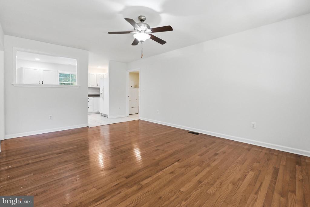 102 WAKEFIELD DR, LOCUST GROVE, Virginia 22508, 4 Bedrooms Bedrooms, ,3 BathroomsBathrooms,Residential,102 WAKEFIELD DR,VAOR2014532 MLS # VAOR2014532 102 WAKEFIELD DR, LOCUST GROVE, Virginia 22508, 4 Bedrooms Bedrooms, ,3 BathroomsBathrooms,Residential,102 WAKEFIELD DR,VAOR2014532 MLS # VAOR2014532