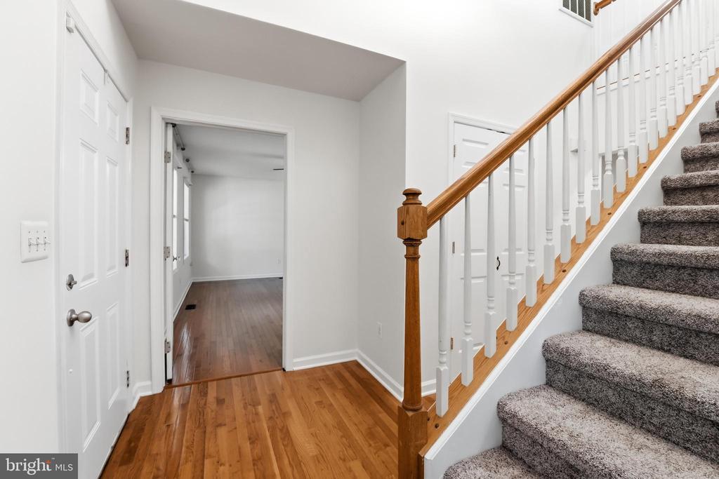 102 WAKEFIELD DR, LOCUST GROVE, Virginia 22508, 4 Bedrooms Bedrooms, ,3 BathroomsBathrooms,Residential,102 WAKEFIELD DR,VAOR2014532 MLS # VAOR2014532 102 WAKEFIELD DR, LOCUST GROVE, Virginia 22508, 4 Bedrooms Bedrooms, ,3 BathroomsBathrooms,Residential,102 WAKEFIELD DR,VAOR2014532 MLS # VAOR2014532