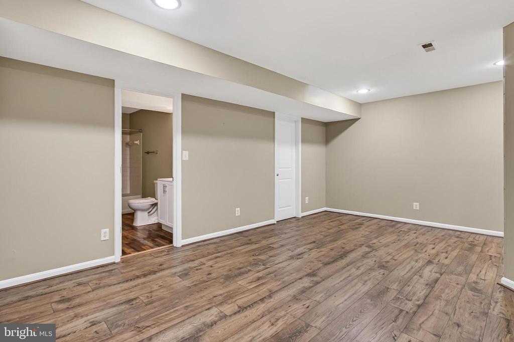 3582 DELL CT, WARRENTON, Virginia 20187, 4 Bedrooms Bedrooms, ,3 BathroomsBathrooms,Residential,3582 DELL CT,VAFQ2022808 MLS # VAFQ2022808 3582 DELL CT, WARRENTON, Virginia 20187, 4 Bedrooms Bedrooms, ,3 BathroomsBathrooms,Residential,3582 DELL CT,VAFQ2022808 MLS # VAFQ2022808