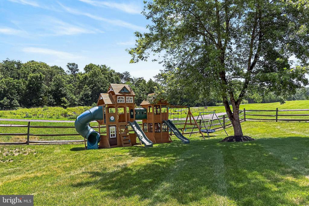 3582 DELL CT, WARRENTON, Virginia 20187, 4 Bedrooms Bedrooms, ,3 BathroomsBathrooms,Residential,3582 DELL CT,VAFQ2022808 MLS # VAFQ2022808 3582 DELL CT, WARRENTON, Virginia 20187, 4 Bedrooms Bedrooms, ,3 BathroomsBathrooms,Residential,3582 DELL CT,VAFQ2022808 MLS # VAFQ2022808