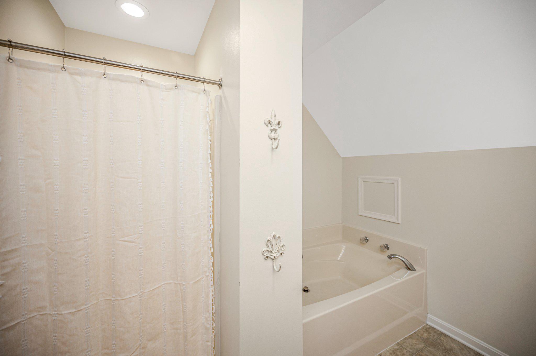 280 MAY LN, LOUISA, Virginia 23093, 4 Bedrooms Bedrooms, ,3 BathroomsBathrooms,Residential,280 MAY LN,VALA2010172 MLS # VALA2010172 280 MAY LN, LOUISA, Virginia 23093, 4 Bedrooms Bedrooms, ,3 BathroomsBathrooms,Residential,280 MAY LN,VALA2010172 MLS # VALA2010172