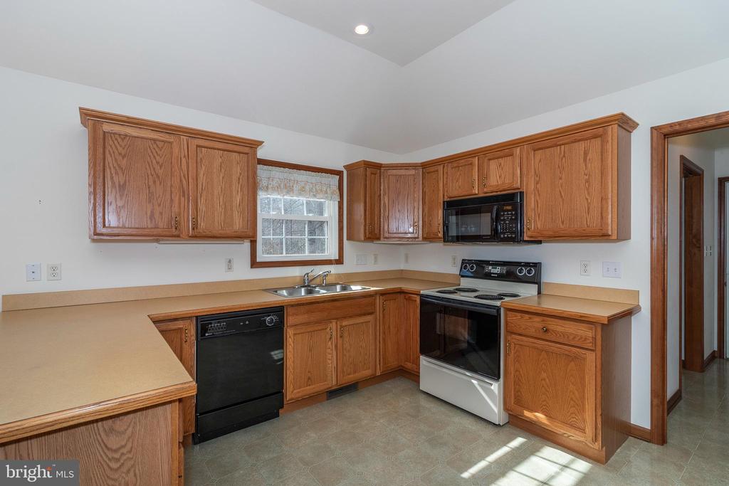 3 ALBANO CT, PALMYRA, Virginia 22963, 3 Bedrooms Bedrooms, ,3 BathroomsBathrooms,Residential,3 ALBANO CT,VAFN2000704 MLS # VAFN2000704
