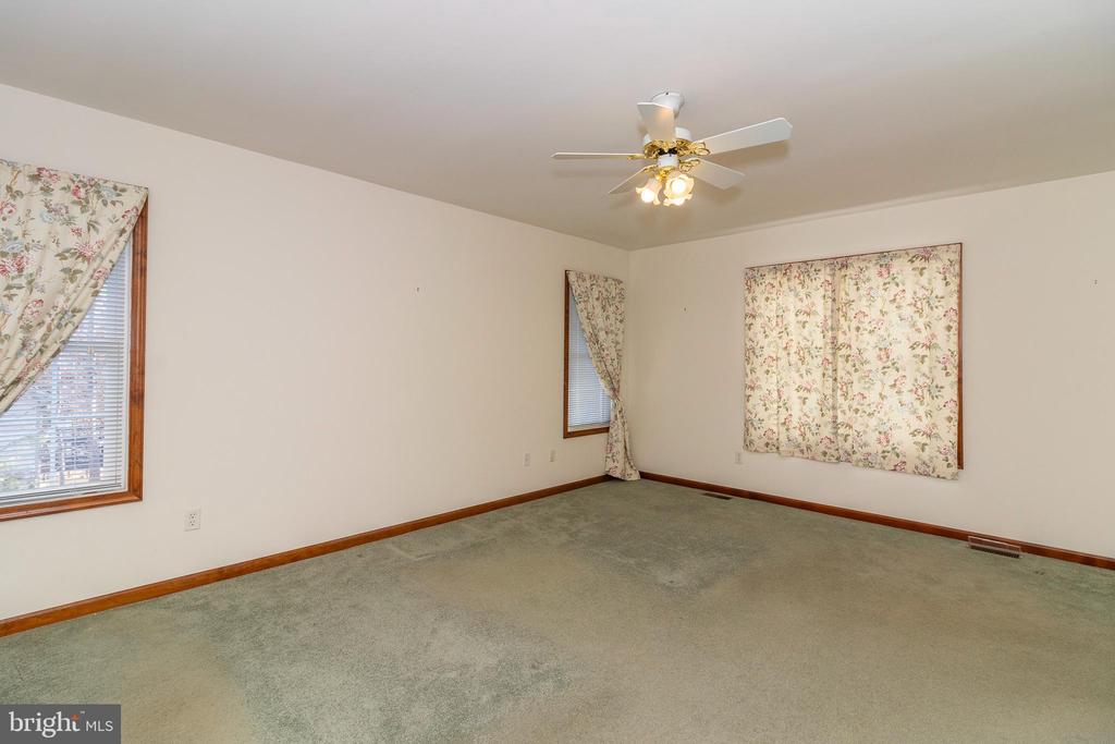 3 ALBANO CT, PALMYRA, Virginia 22963, 3 Bedrooms Bedrooms, ,3 BathroomsBathrooms,Residential,3 ALBANO CT,VAFN2000704 MLS # VAFN2000704