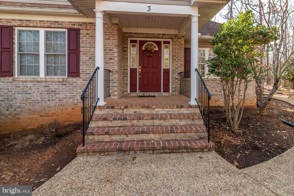 3 ALBANO CT, PALMYRA, Virginia 22963, 3 Bedrooms Bedrooms, ,3 BathroomsBathrooms,Residential,3 ALBANO CT,VAFN2000704 MLS # VAFN2000704