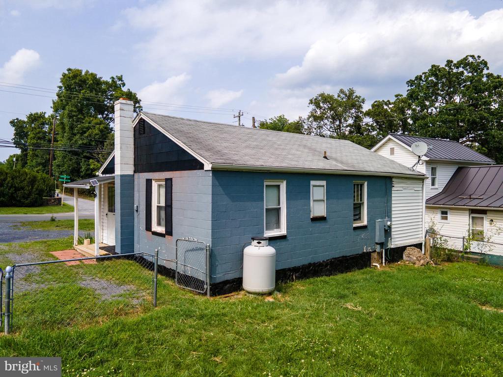 494 CHAPEL RD, STANLEY, Virginia 22851, 2 Bedrooms Bedrooms, ,1 BathroomBathrooms,Residential,494 CHAPEL RD,VAPA2006614 MLS # VAPA2006614