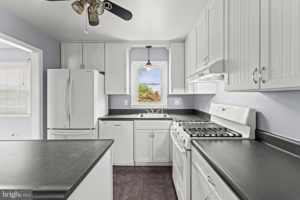 516 AZALEA ST, CULPEPER, Virginia 22701, 3 Bedrooms Bedrooms, ,1 BathroomBathrooms,Residential,516 AZALEA ST,VACU2014242 MLS # VACU2014242 516 AZALEA ST, CULPEPER, Virginia 22701, 3 Bedrooms Bedrooms, ,1 BathroomBathrooms,Residential,516 AZALEA ST,VACU2014242 MLS # VACU2014242