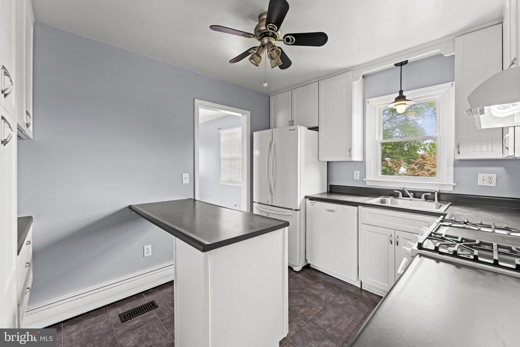 516 AZALEA ST, CULPEPER, Virginia 22701, 3 Bedrooms Bedrooms, ,1 BathroomBathrooms,Residential,516 AZALEA ST,VACU2014242 MLS # VACU2014242 516 AZALEA ST, CULPEPER, Virginia 22701, 3 Bedrooms Bedrooms, ,1 BathroomBathrooms,Residential,516 AZALEA ST,VACU2014242 MLS # VACU2014242