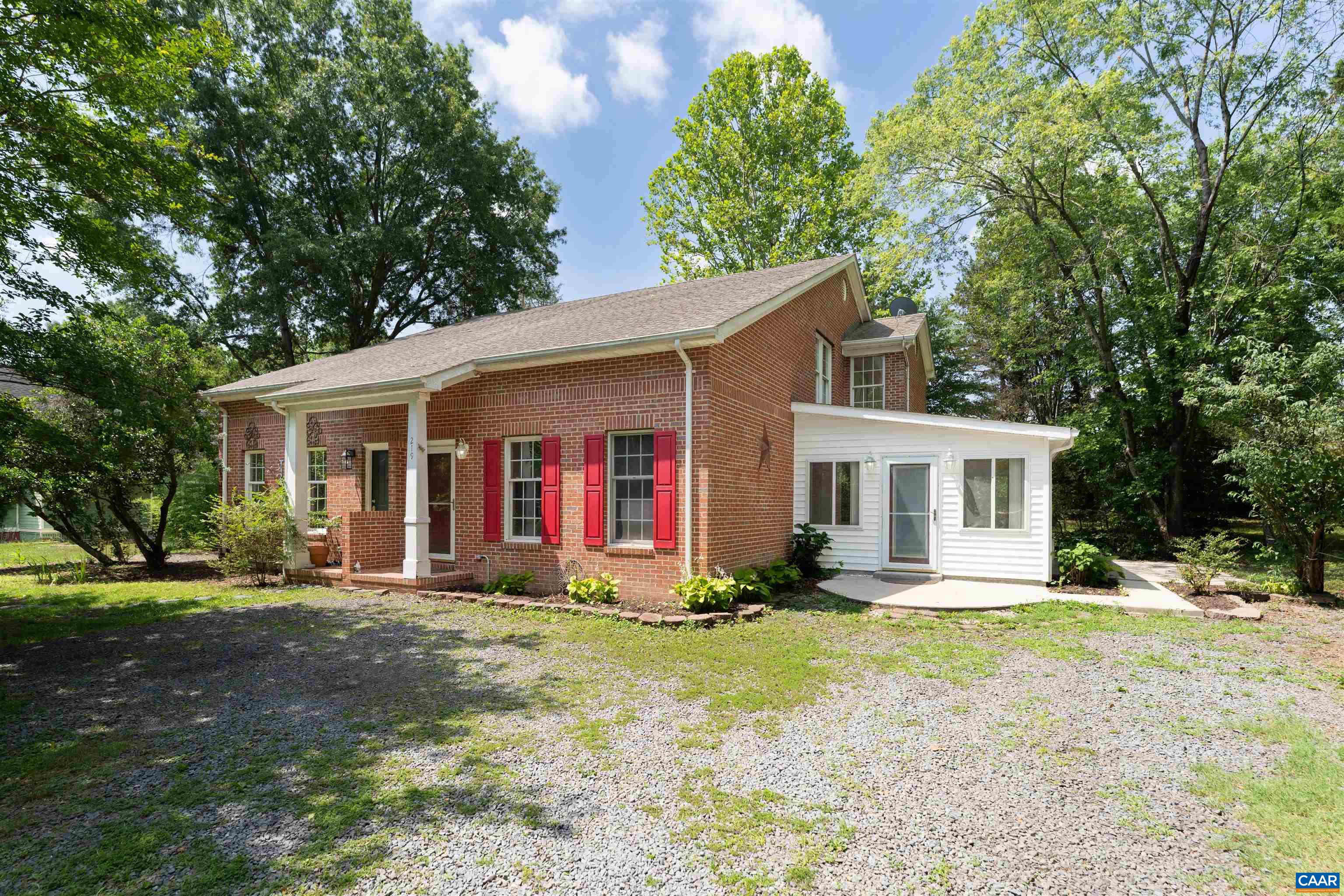 219 DUKE ST, GORDONSVILLE, Virginia 22942, 2 Bedrooms Bedrooms, ,2 BathroomsBathrooms,Residential,219 DUKE ST,678125 MLS # 678125 219 DUKE ST, GORDONSVILLE, Virginia 22942, 2 Bedrooms Bedrooms, ,2 BathroomsBathrooms,Residential,219 DUKE ST,678125 MLS # 678125
