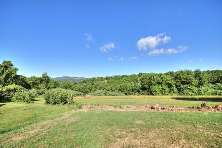 63 WOODRIDGE LN, LEXINGTON, Virginia 24450, 3 Bedrooms Bedrooms, ,2 BathroomsBathrooms,Residential,63 WOODRIDGE LN,678686 MLS # 678686 63 WOODRIDGE LN, LEXINGTON, Virginia 24450, 3 Bedrooms Bedrooms, ,2 BathroomsBathrooms,Residential,63 WOODRIDGE LN,678686 MLS # 678686