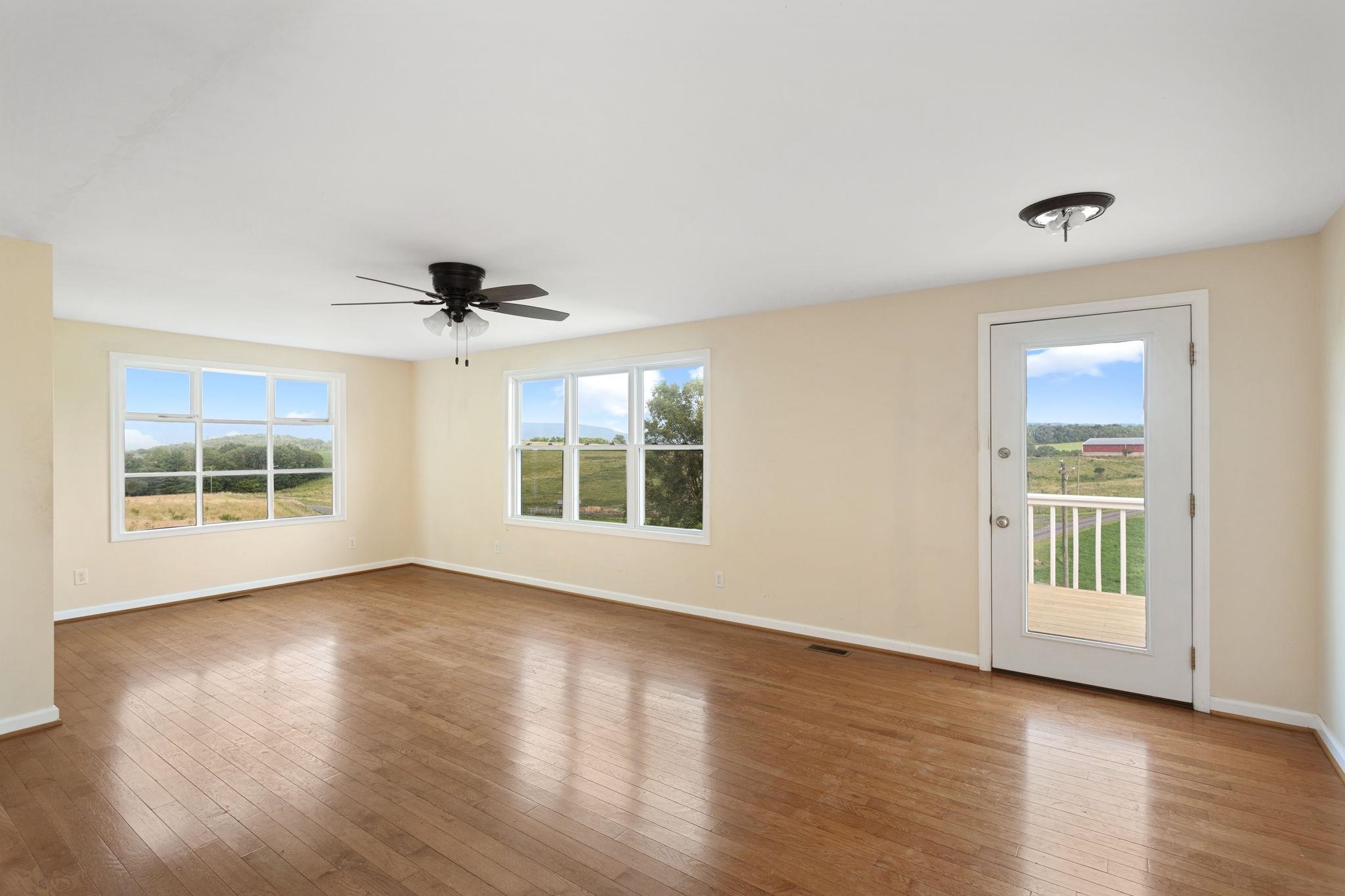 with access to rear deck