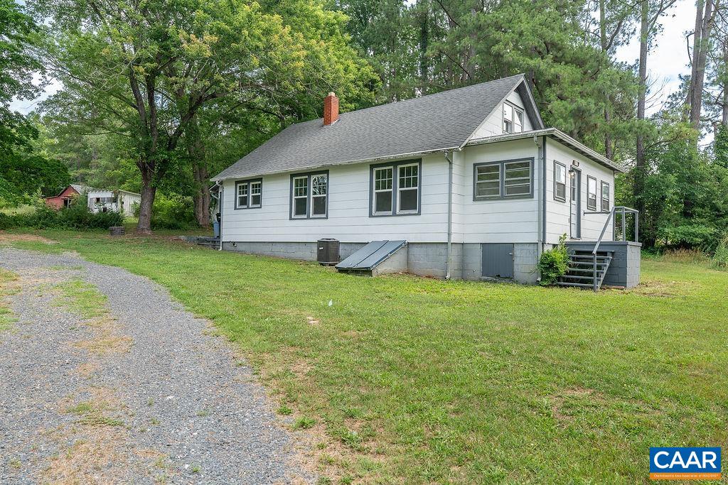 1893 WEST RIVER RD, SCOTTSVILLE, Virginia 24590, 3 Bedrooms Bedrooms, ,1 BathroomBathrooms,Residential,1893 WEST RIVER RD,679100 MLS # 679100