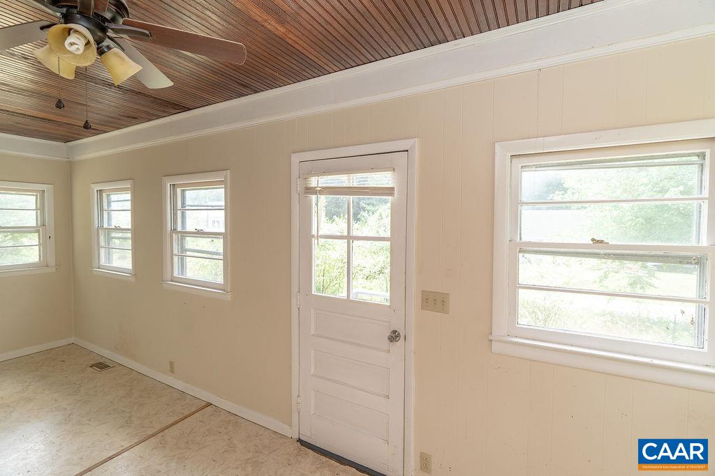 1893 WEST RIVER RD, SCOTTSVILLE, Virginia 24590, 3 Bedrooms Bedrooms, ,1 BathroomBathrooms,Residential,1893 WEST RIVER RD,679100 MLS # 679100