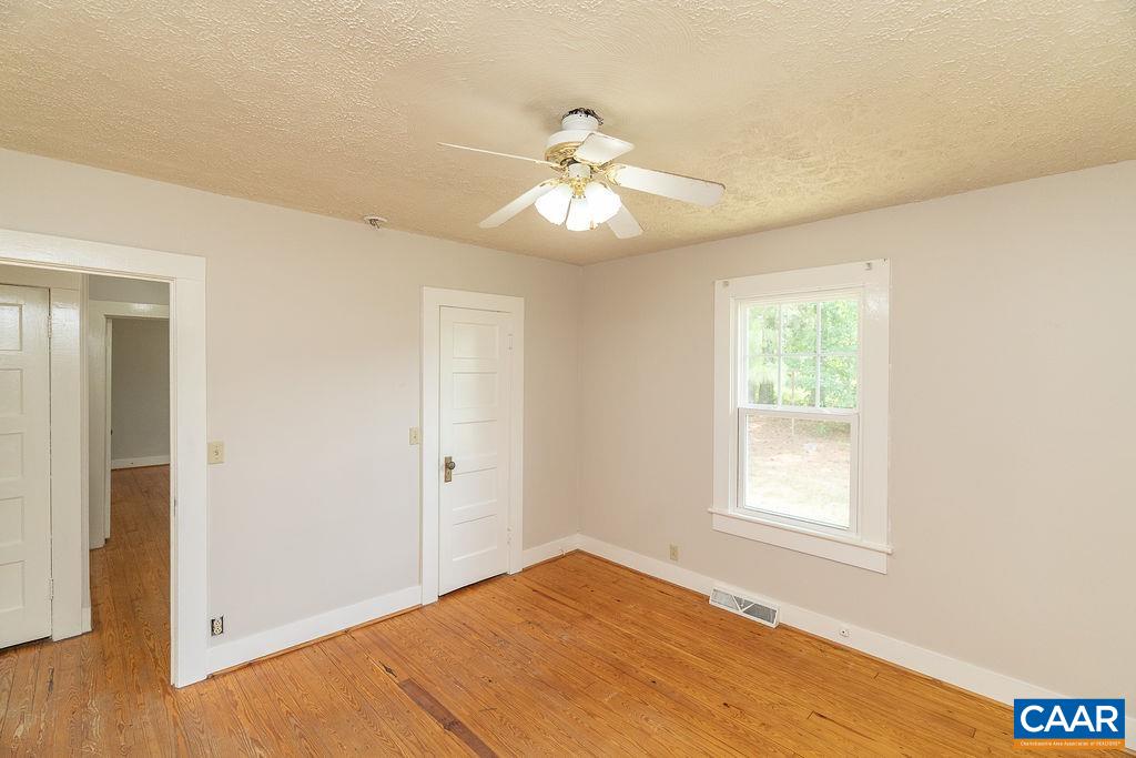 1893 WEST RIVER RD, SCOTTSVILLE, Virginia 24590, 3 Bedrooms Bedrooms, ,1 BathroomBathrooms,Residential,1893 WEST RIVER RD,679100 MLS # 679100
