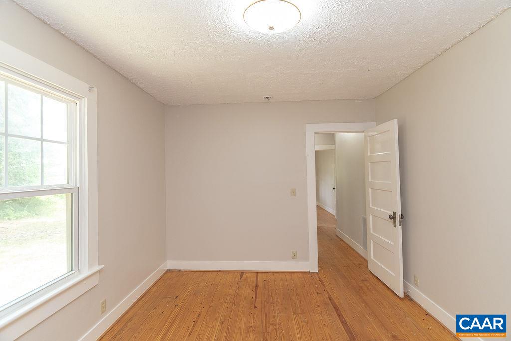 1893 WEST RIVER RD, SCOTTSVILLE, Virginia 24590, 3 Bedrooms Bedrooms, ,1 BathroomBathrooms,Residential,1893 WEST RIVER RD,679100 MLS # 679100