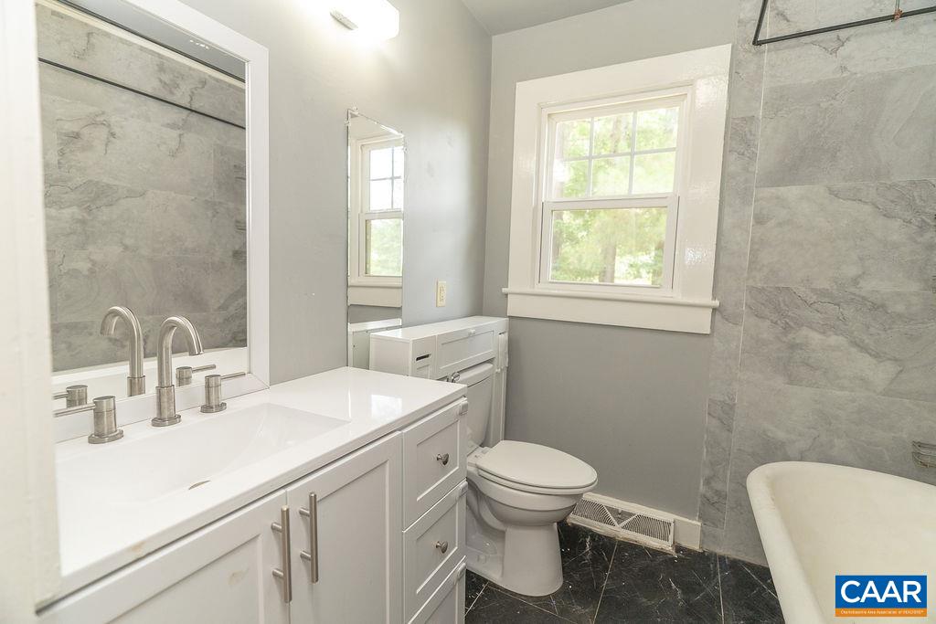 1893 WEST RIVER RD, SCOTTSVILLE, Virginia 24590, 3 Bedrooms Bedrooms, ,1 BathroomBathrooms,Residential,1893 WEST RIVER RD,679100 MLS # 679100