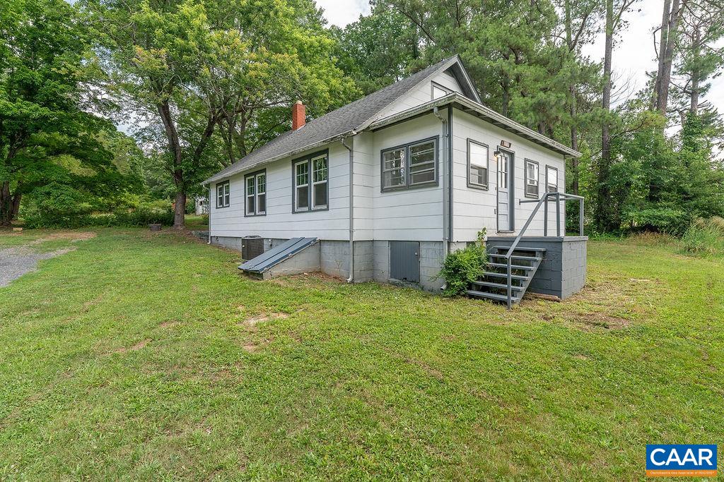 1893 WEST RIVER RD, SCOTTSVILLE, Virginia 24590, 3 Bedrooms Bedrooms, ,1 BathroomBathrooms,Residential,1893 WEST RIVER RD,679100 MLS # 679100