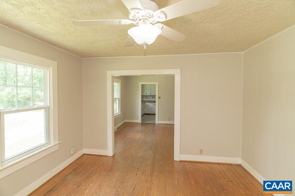 1893 WEST RIVER RD, SCOTTSVILLE, Virginia 24590, 3 Bedrooms Bedrooms, ,1 BathroomBathrooms,Residential,1893 WEST RIVER RD,679100 MLS # 679100