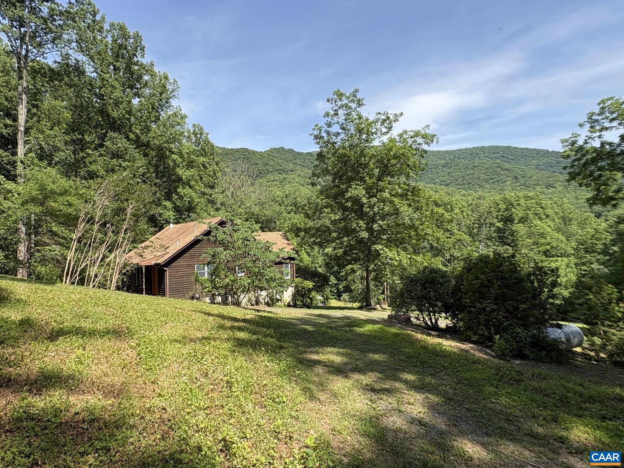 4893 WEAKLEY HOLLOW RD, SYRIA, Virginia 22743, 2 Bedrooms Bedrooms, ,2 BathroomsBathrooms,Residential,191 Birch Gate Lane,4893 WEAKLEY HOLLOW RD,679101 MLS # 679101 4893 WEAKLEY HOLLOW RD, SYRIA, Virginia 22743, 2 Bedrooms Bedrooms, ,2 BathroomsBathrooms,Residential,191 Birch Gate Lane,4893 WEAKLEY HOLLOW RD,679101 MLS # 679101