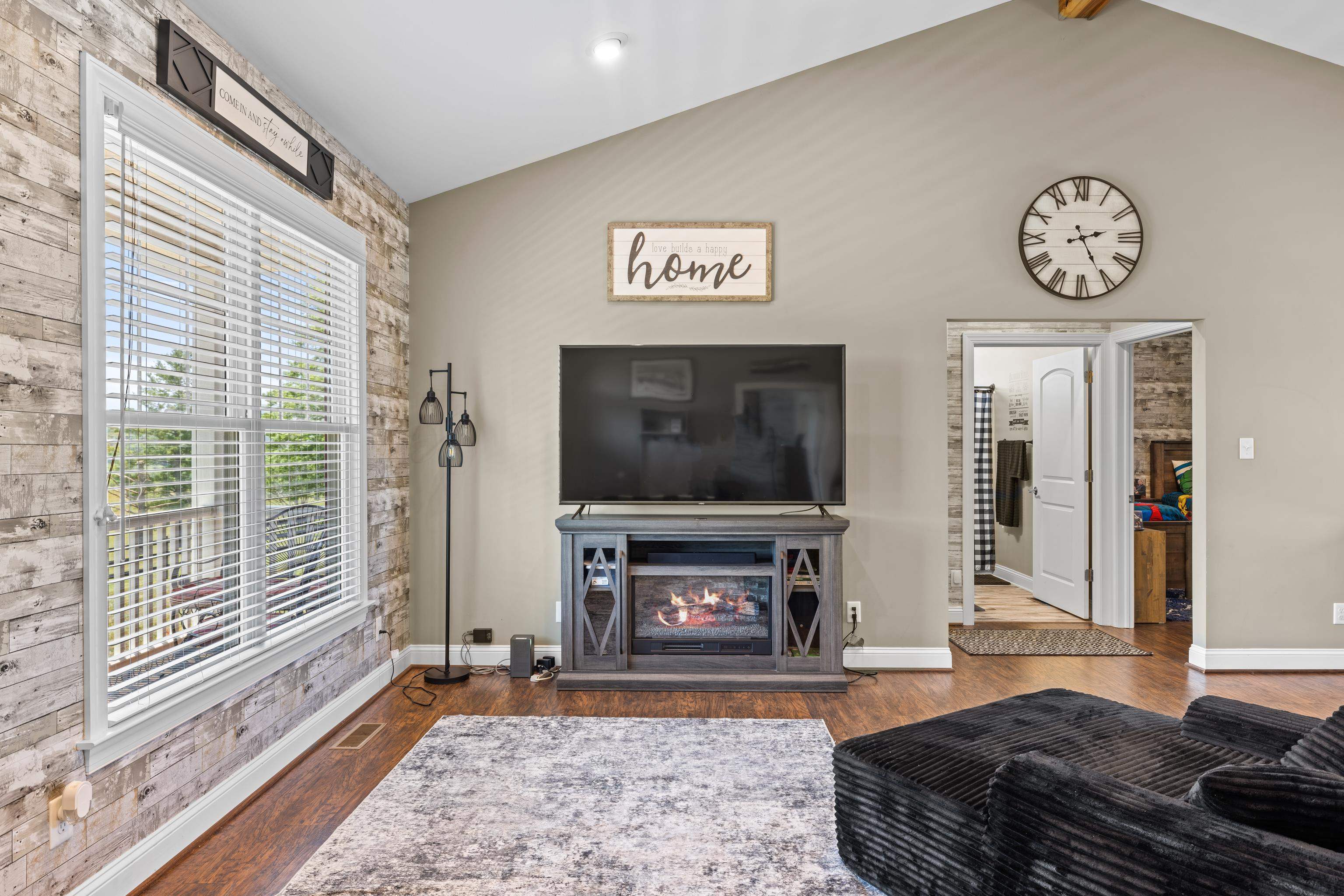 520 KYGERS HILL RD, LEXINGTON, Virginia 24450, 3 Bedrooms Bedrooms, ,2 BathroomsBathrooms,Residential,520 KYGERS HILL RD,679113 MLS # 679113 520 KYGERS HILL RD, LEXINGTON, Virginia 24450, 3 Bedrooms Bedrooms, ,2 BathroomsBathrooms,Residential,520 KYGERS HILL RD,679113 MLS # 679113