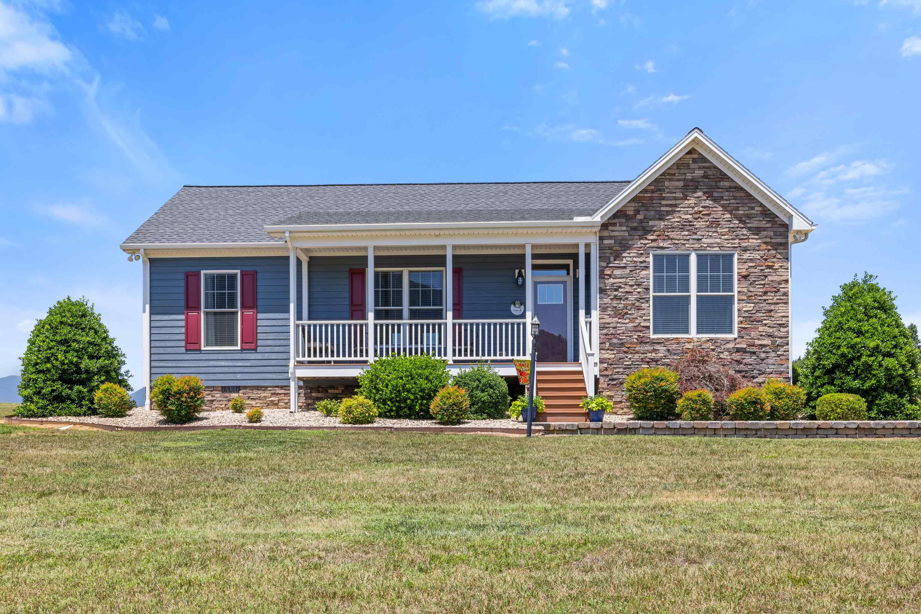 520 KYGERS HILL RD, LEXINGTON, Virginia 24450, 3 Bedrooms Bedrooms, ,2 BathroomsBathrooms,Residential,520 KYGERS HILL RD,679113 MLS # 679113 520 KYGERS HILL RD, LEXINGTON, Virginia 24450, 3 Bedrooms Bedrooms, ,2 BathroomsBathrooms,Residential,520 KYGERS HILL RD,679113 MLS # 679113