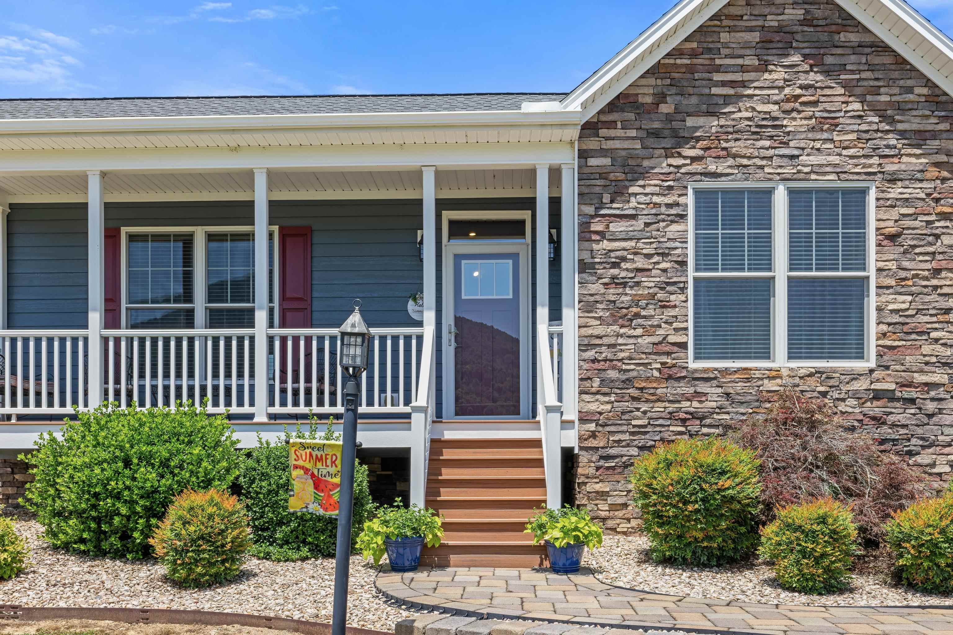 520 KYGERS HILL RD, LEXINGTON, Virginia 24450, 3 Bedrooms Bedrooms, ,2 BathroomsBathrooms,Residential,520 KYGERS HILL RD,679113 MLS # 679113 520 KYGERS HILL RD, LEXINGTON, Virginia 24450, 3 Bedrooms Bedrooms, ,2 BathroomsBathrooms,Residential,520 KYGERS HILL RD,679113 MLS # 679113
