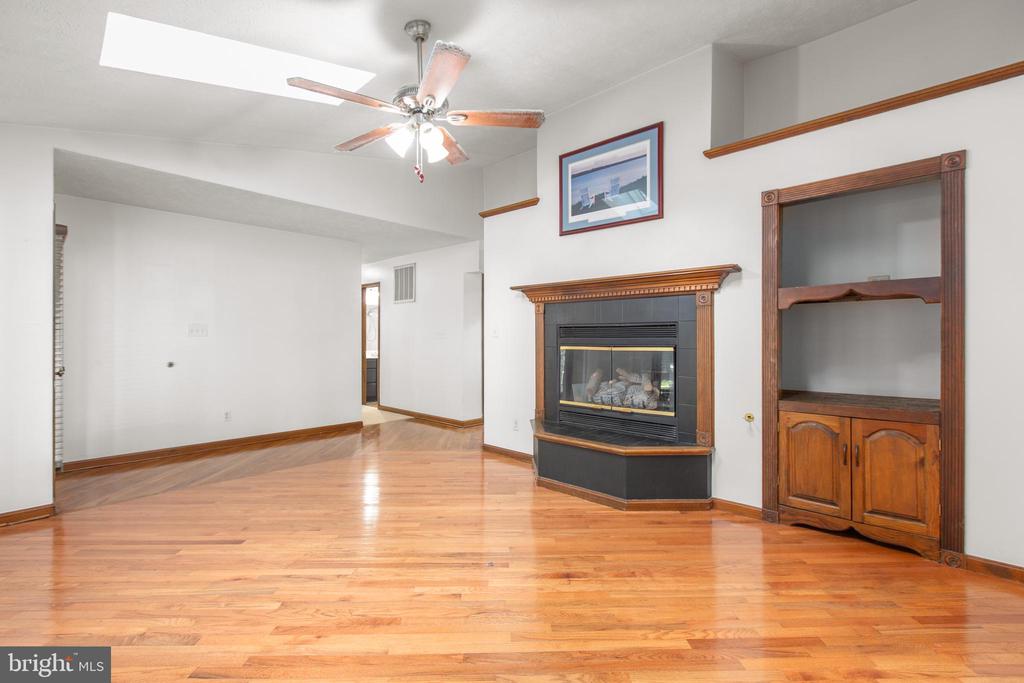 6906 ASPEN LN, SPOTSYLVANIA, Virginia 22551, 3 Bedrooms Bedrooms, ,2 BathroomsBathrooms,Residential,6906 ASPEN LN,VASP2043024 MLS # VASP2043024