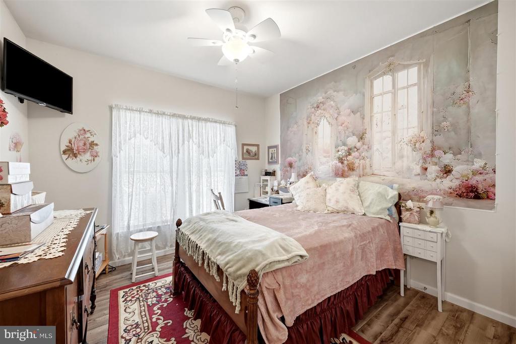 9820 PRATTS DR, FREDERICKSBURG, Virginia 22408, 8 Bedrooms Bedrooms, ,4 BathroomsBathrooms,Residential,9820 PRATTS DR,VASP2043324 MLS # VASP2043324