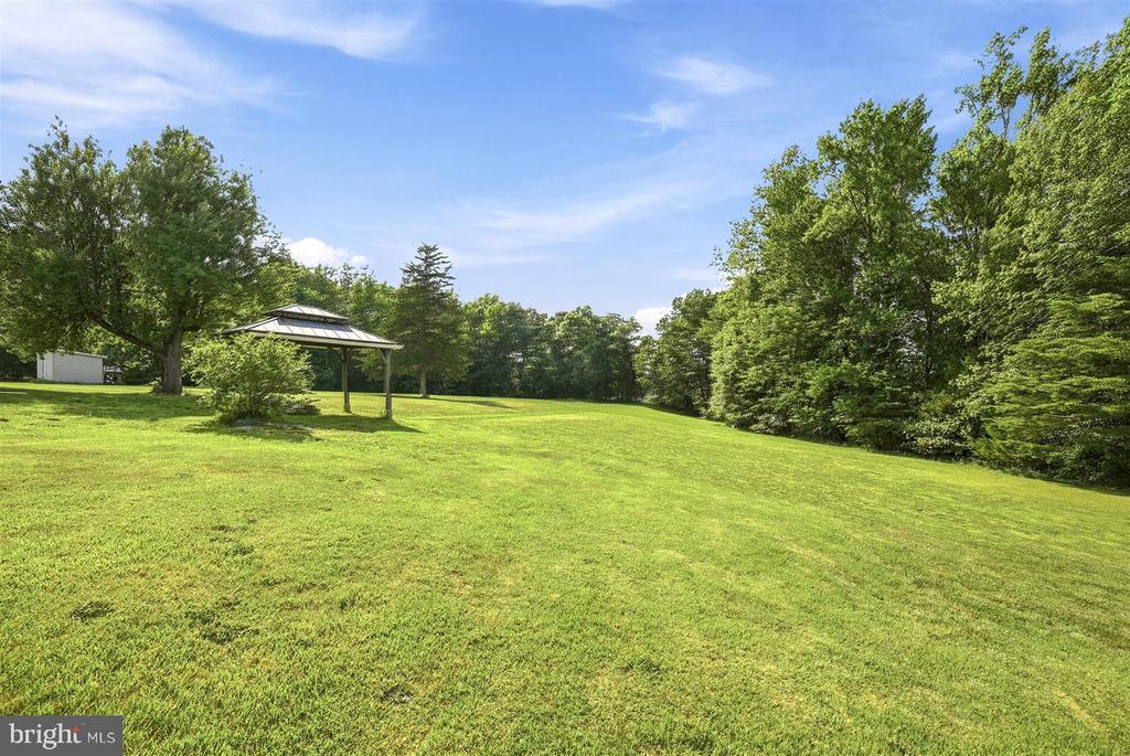 9820 PRATTS DR, FREDERICKSBURG, Virginia 22408, 8 Bedrooms Bedrooms, ,4 BathroomsBathrooms,Residential,9820 PRATTS DR,VASP2043324 MLS # VASP2043324