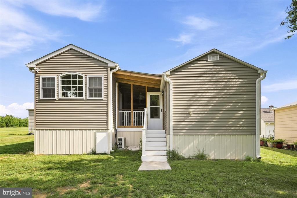 9820 PRATTS DR, FREDERICKSBURG, Virginia 22408, 8 Bedrooms Bedrooms, ,4 BathroomsBathrooms,Residential,9820 PRATTS DR,VASP2043324 MLS # VASP2043324