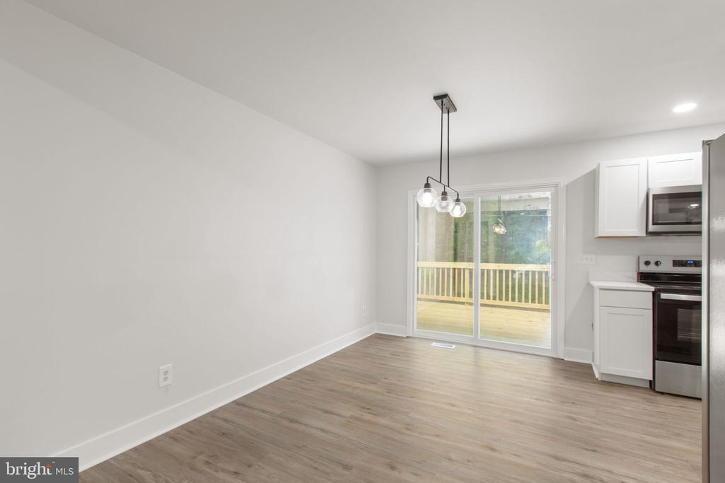 1105 LAKEVIEW PKWY, LOCUST GROVE, Virginia 22508, 3 Bedrooms Bedrooms, ,2 BathroomsBathrooms,Residential,1105 LAKEVIEW PKWY,VAOR2014546 MLS # VAOR2014546