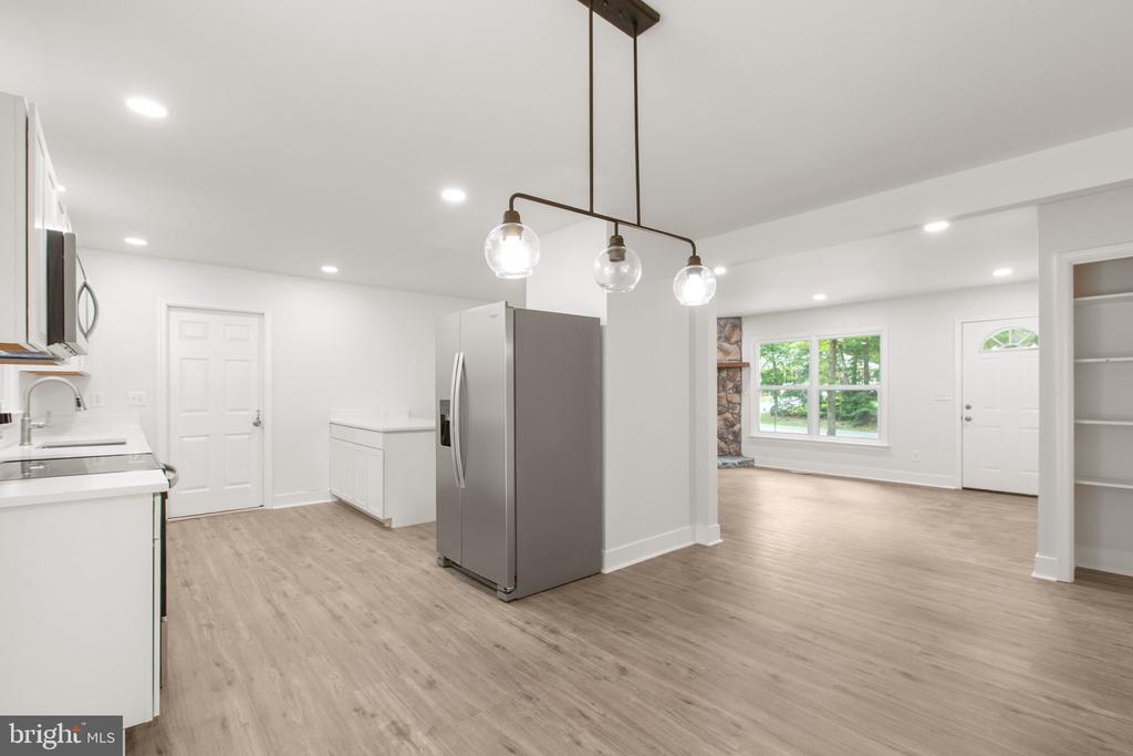1105 LAKEVIEW PKWY, LOCUST GROVE, Virginia 22508, 3 Bedrooms Bedrooms, ,2 BathroomsBathrooms,Residential,1105 LAKEVIEW PKWY,VAOR2014546 MLS # VAOR2014546