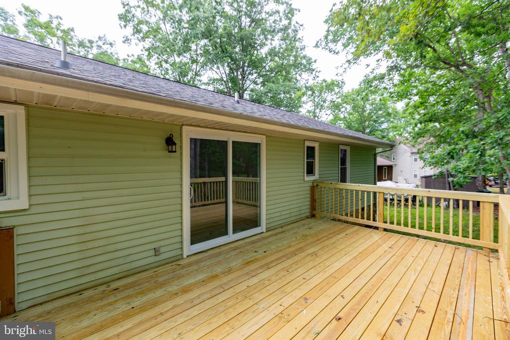 1105 LAKEVIEW PKWY, LOCUST GROVE, Virginia 22508, 3 Bedrooms Bedrooms, ,2 BathroomsBathrooms,Residential,1105 LAKEVIEW PKWY,VAOR2014546 MLS # VAOR2014546