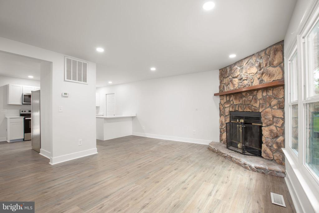 1105 LAKEVIEW PKWY, LOCUST GROVE, Virginia 22508, 3 Bedrooms Bedrooms, ,2 BathroomsBathrooms,Residential,1105 LAKEVIEW PKWY,VAOR2014546 MLS # VAOR2014546