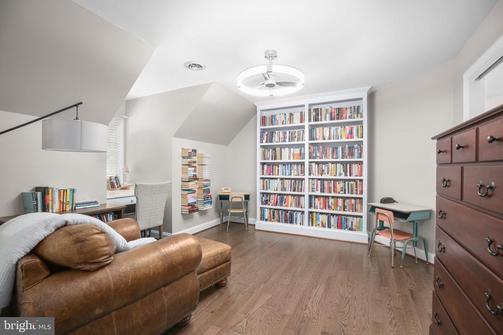7217 BLOOMSBURY LN, SPOTSYLVANIA, Virginia 22553, 4 Bedrooms Bedrooms, ,2 BathroomsBathrooms,Residential,7217 BLOOMSBURY LN,VASP2043278 MLS # VASP2043278