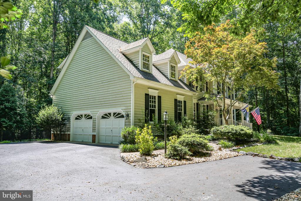 7217 BLOOMSBURY LN, SPOTSYLVANIA, Virginia 22553, 4 Bedrooms Bedrooms, ,2 BathroomsBathrooms,Residential,7217 BLOOMSBURY LN,VASP2043278 MLS # VASP2043278