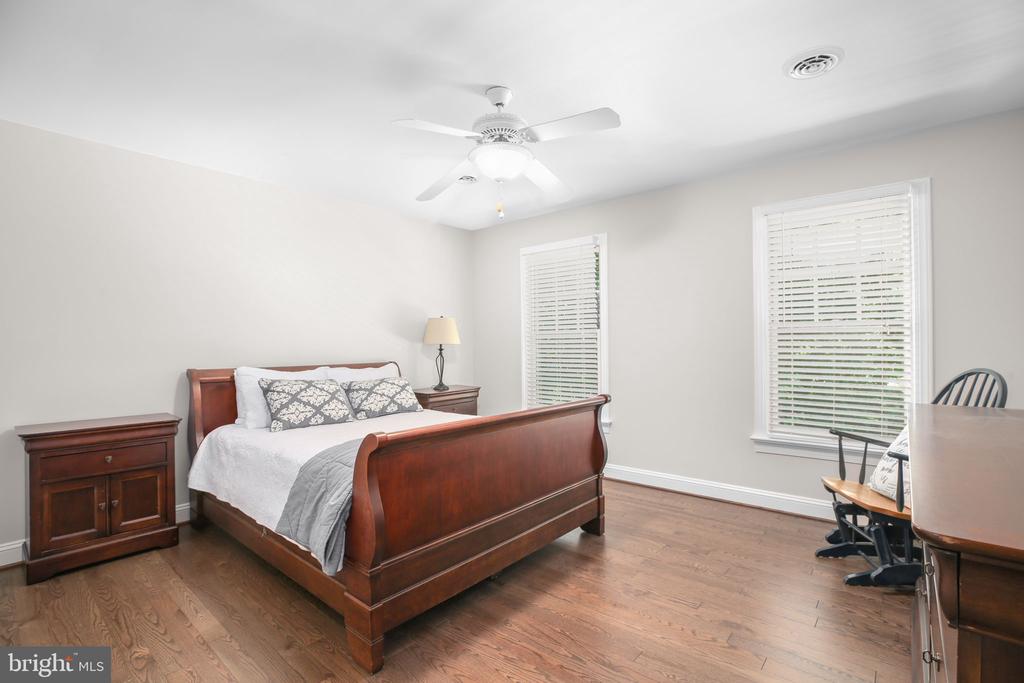 7217 BLOOMSBURY LN, SPOTSYLVANIA, Virginia 22553, 4 Bedrooms Bedrooms, ,2 BathroomsBathrooms,Residential,7217 BLOOMSBURY LN,VASP2043278 MLS # VASP2043278