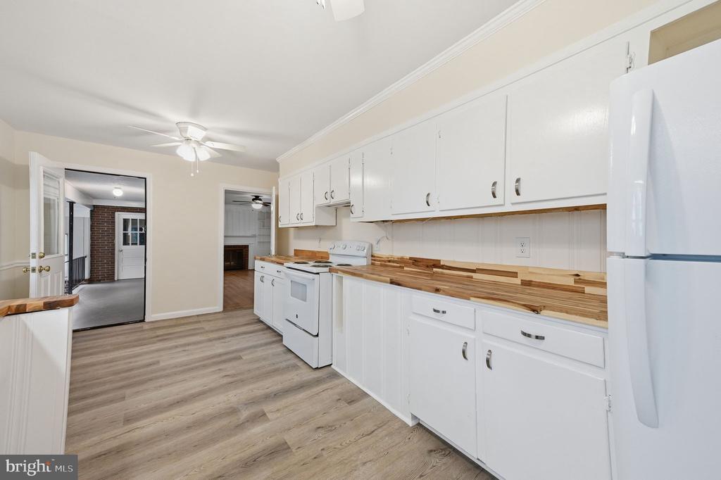 1138 OAKLAWN DRIVE, CULPEPER, Virginia 22701, 4 Bedrooms Bedrooms, ,3 BathroomsBathrooms,Residential,1138 OAKLAWN DRIVE,VACU2014274 MLS # VACU2014274 1138 OAKLAWN DRIVE, CULPEPER, Virginia 22701, 4 Bedrooms Bedrooms, ,3 BathroomsBathrooms,Residential,1138 OAKLAWN DRIVE,VACU2014274 MLS # VACU2014274