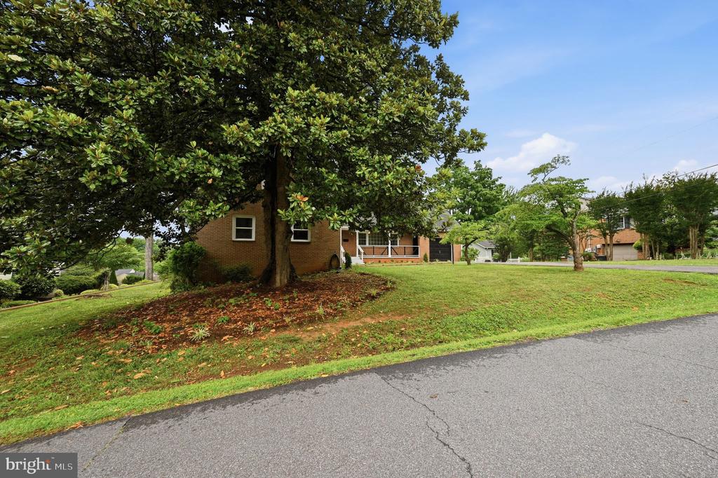 1138 OAKLAWN DRIVE, CULPEPER, Virginia 22701, 4 Bedrooms Bedrooms, ,3 BathroomsBathrooms,Residential,1138 OAKLAWN DRIVE,VACU2014274 MLS # VACU2014274 1138 OAKLAWN DRIVE, CULPEPER, Virginia 22701, 4 Bedrooms Bedrooms, ,3 BathroomsBathrooms,Residential,1138 OAKLAWN DRIVE,VACU2014274 MLS # VACU2014274