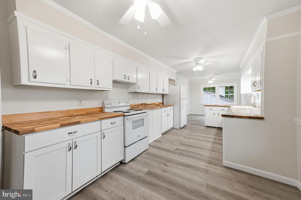 1138 OAKLAWN DRIVE, CULPEPER, Virginia 22701, 4 Bedrooms Bedrooms, ,3 BathroomsBathrooms,Residential,1138 OAKLAWN DRIVE,VACU2014274 MLS # VACU2014274 1138 OAKLAWN DRIVE, CULPEPER, Virginia 22701, 4 Bedrooms Bedrooms, ,3 BathroomsBathrooms,Residential,1138 OAKLAWN DRIVE,VACU2014274 MLS # VACU2014274