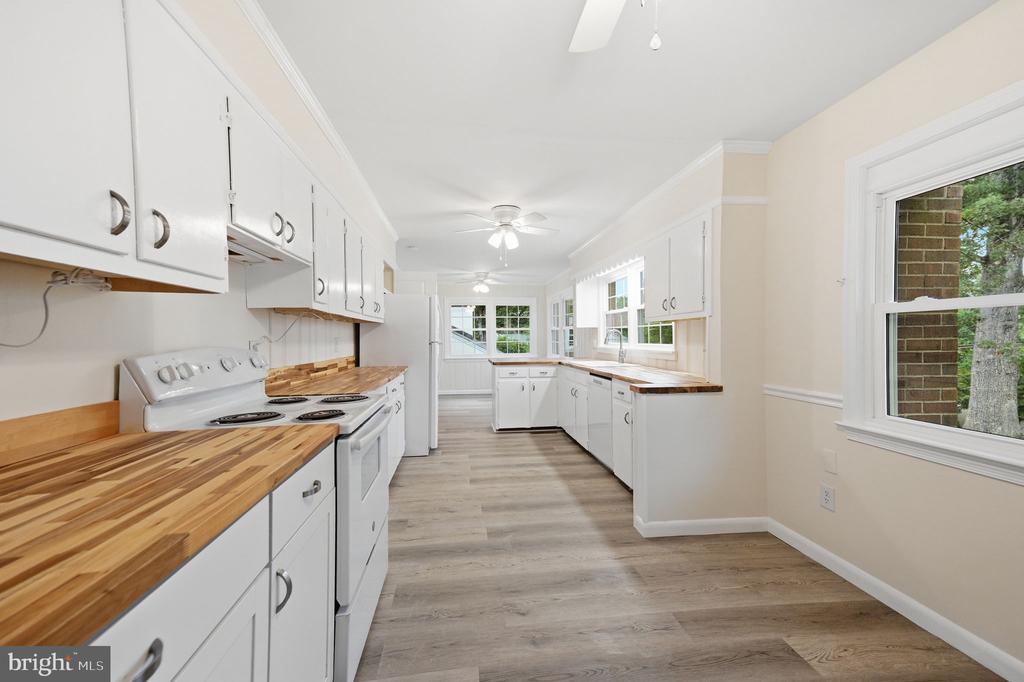 1138 OAKLAWN DRIVE, CULPEPER, Virginia 22701, 4 Bedrooms Bedrooms, ,3 BathroomsBathrooms,Residential,1138 OAKLAWN DRIVE,VACU2014274 MLS # VACU2014274 1138 OAKLAWN DRIVE, CULPEPER, Virginia 22701, 4 Bedrooms Bedrooms, ,3 BathroomsBathrooms,Residential,1138 OAKLAWN DRIVE,VACU2014274 MLS # VACU2014274