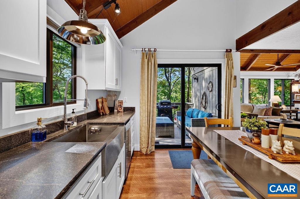 18 SQUIRREL TREE LN, WINTERGREEN RESORT, Virginia 22967, 3 Bedrooms Bedrooms, ,2 BathroomsBathrooms,Residential,18 SQUIRREL TREE LN,679019 MLS # 679019