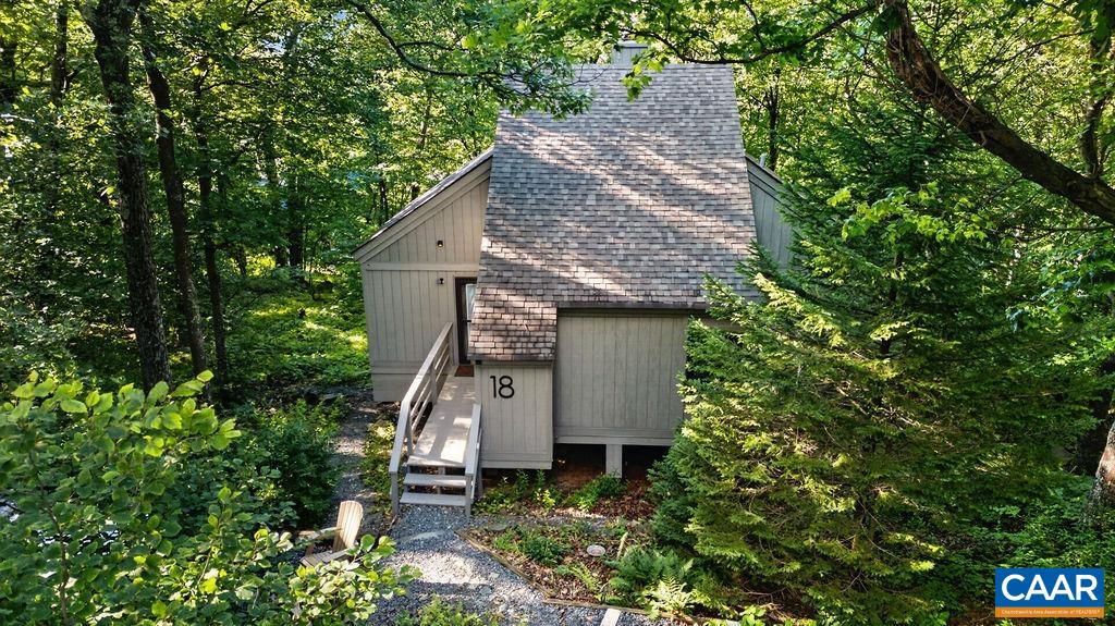 18 SQUIRREL TREE LN, WINTERGREEN RESORT, Virginia 22967, 3 Bedrooms Bedrooms, ,2 BathroomsBathrooms,Residential,18 SQUIRREL TREE LN,679019 MLS # 679019