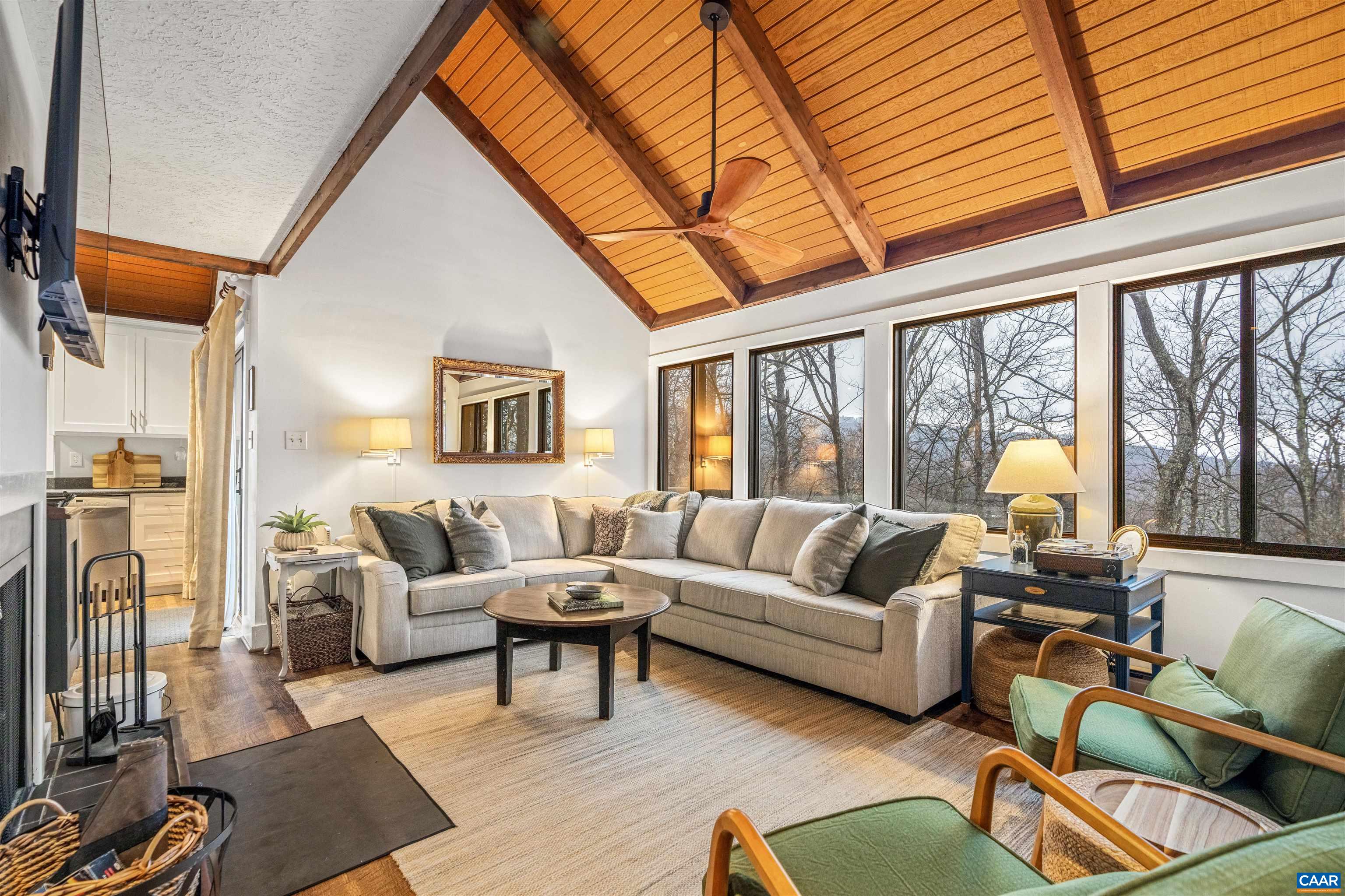18 SQUIRREL TREE LN, WINTERGREEN RESORT, Virginia 22967, 3 Bedrooms Bedrooms, ,2 BathroomsBathrooms,Residential,18 SQUIRREL TREE LN,679019 MLS # 679019