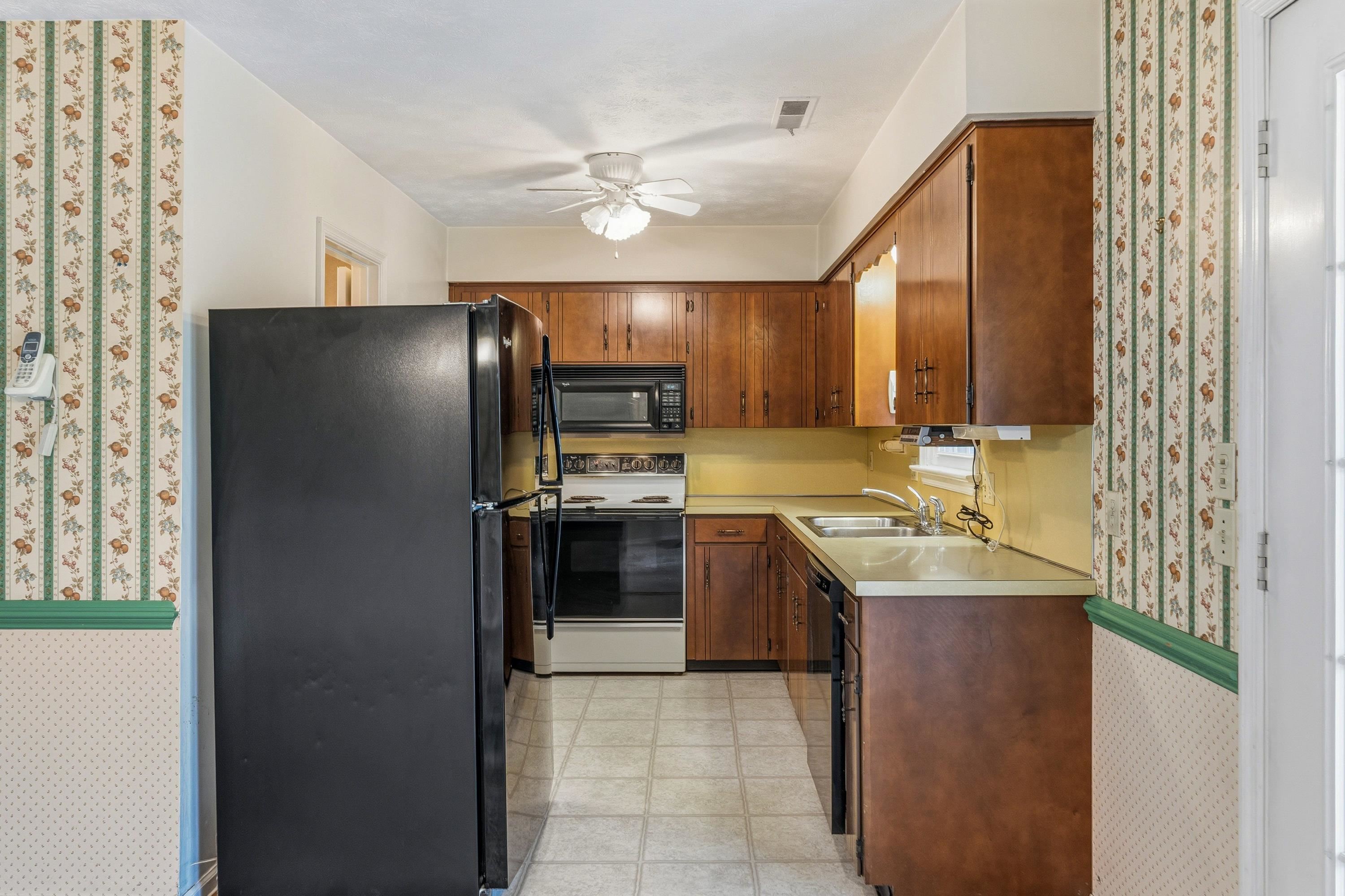 1055 MEADOWLARK DR, HARRISONBURG, Virginia 22802, 2 Bedrooms Bedrooms, ,1 BathroomBathrooms,Residential,1055 MEADOWLARK DR,679123 MLS # 679123 1055 MEADOWLARK DR, HARRISONBURG, Virginia 22802, 2 Bedrooms Bedrooms, ,1 BathroomBathrooms,Residential,1055 MEADOWLARK DR,679123 MLS # 679123