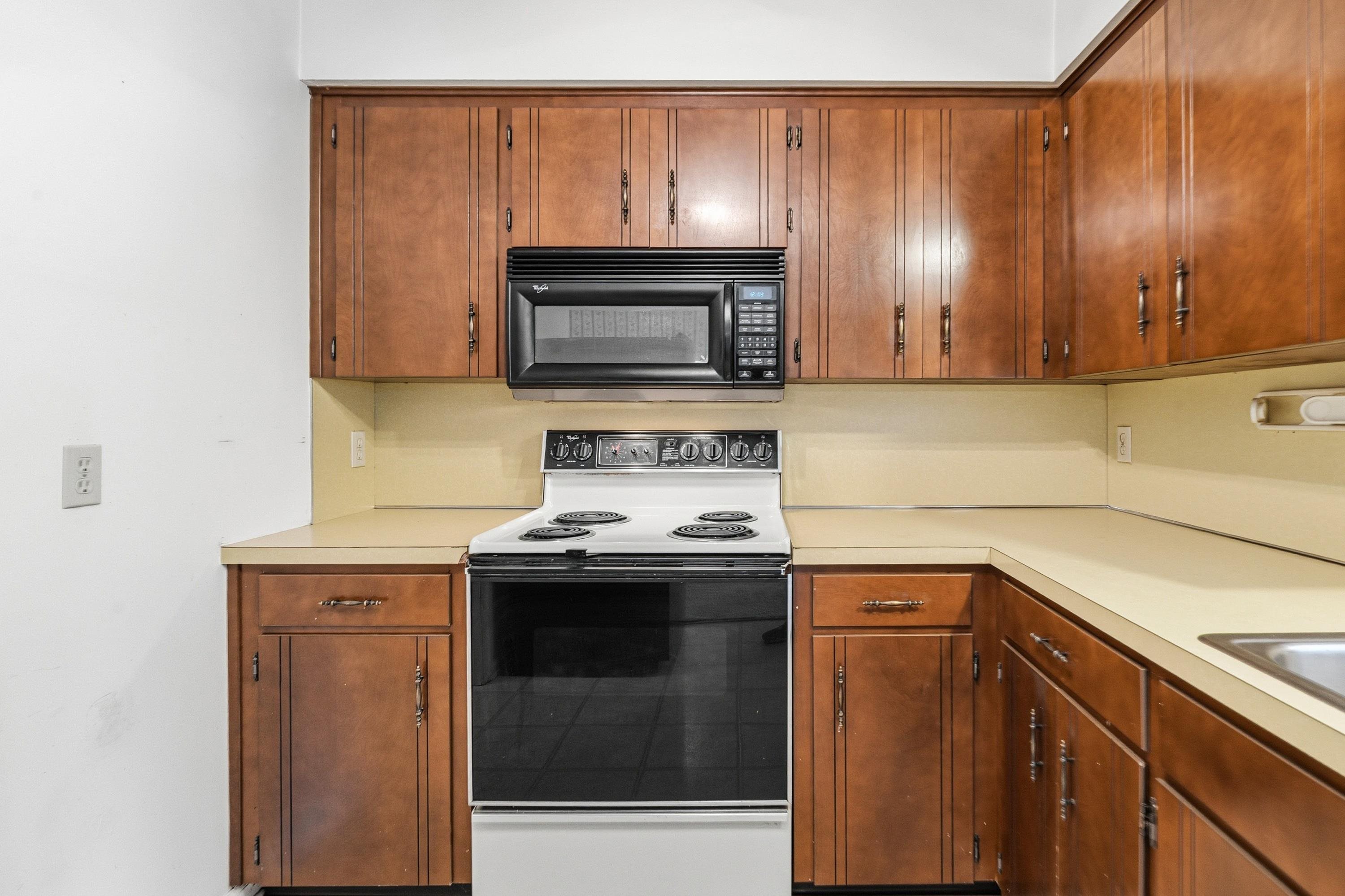 1055 MEADOWLARK DR, HARRISONBURG, Virginia 22802, 2 Bedrooms Bedrooms, ,1 BathroomBathrooms,Residential,1055 MEADOWLARK DR,679123 MLS # 679123 1055 MEADOWLARK DR, HARRISONBURG, Virginia 22802, 2 Bedrooms Bedrooms, ,1 BathroomBathrooms,Residential,1055 MEADOWLARK DR,679123 MLS # 679123