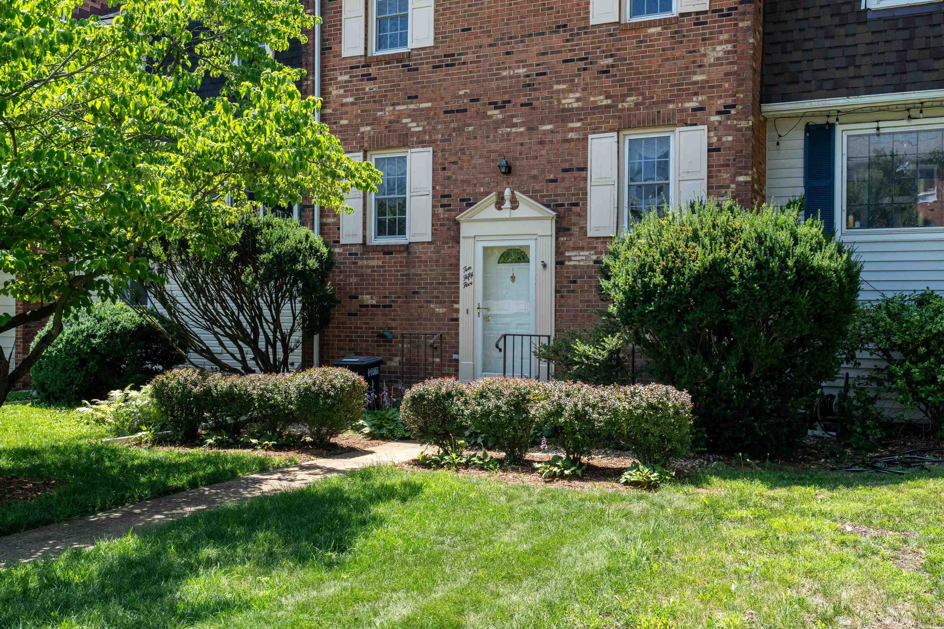 1055 MEADOWLARK DR, HARRISONBURG, Virginia 22802, 2 Bedrooms Bedrooms, ,1 BathroomBathrooms,Residential,1055 MEADOWLARK DR,679123 MLS # 679123 1055 MEADOWLARK DR, HARRISONBURG, Virginia 22802, 2 Bedrooms Bedrooms, ,1 BathroomBathrooms,Residential,1055 MEADOWLARK DR,679123 MLS # 679123