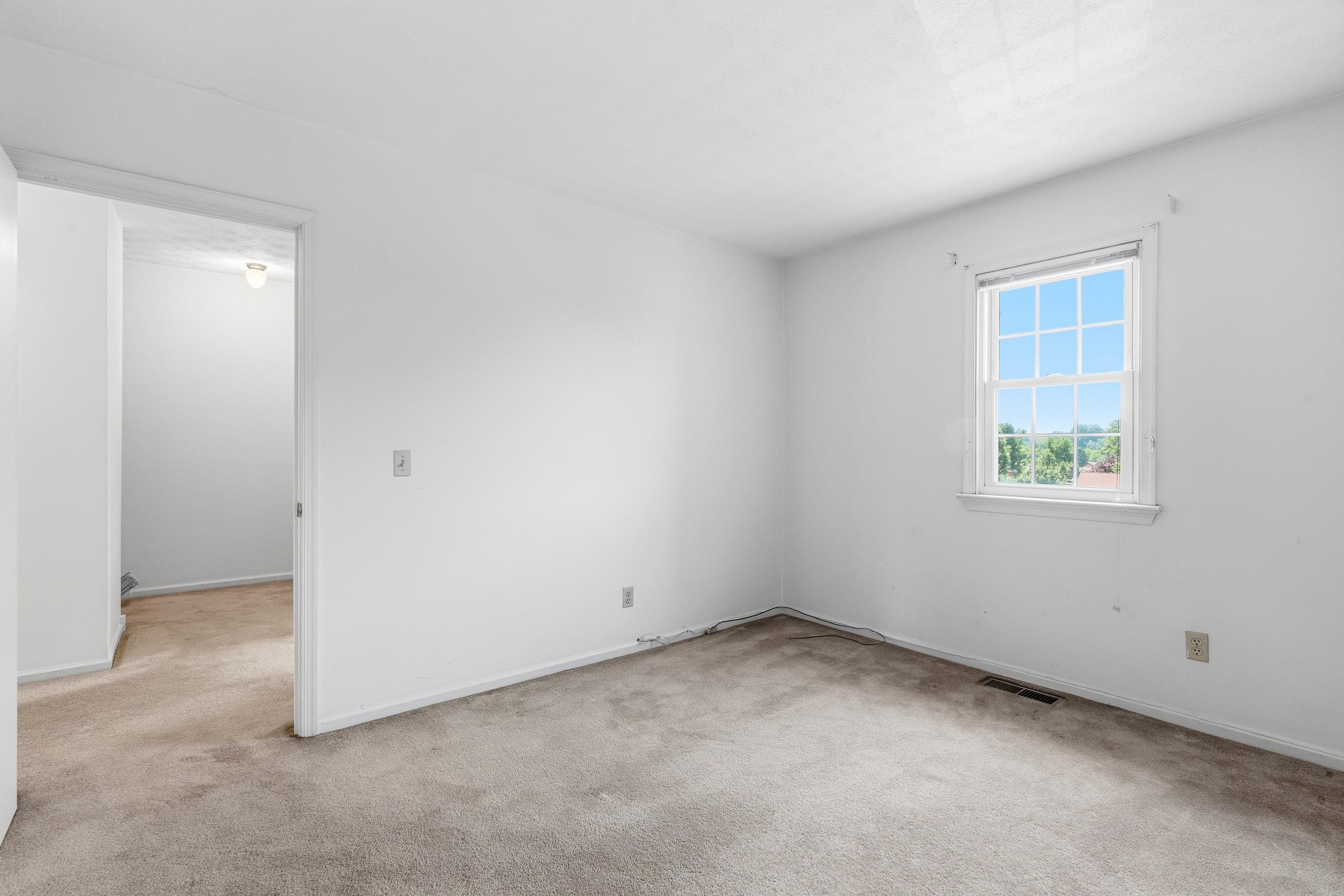 1055 MEADOWLARK DR, HARRISONBURG, Virginia 22802, 2 Bedrooms Bedrooms, ,1 BathroomBathrooms,Residential,1055 MEADOWLARK DR,679123 MLS # 679123 1055 MEADOWLARK DR, HARRISONBURG, Virginia 22802, 2 Bedrooms Bedrooms, ,1 BathroomBathrooms,Residential,1055 MEADOWLARK DR,679123 MLS # 679123